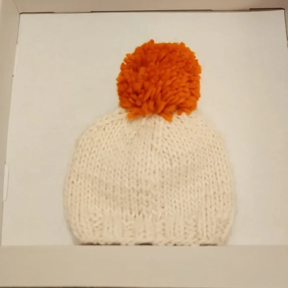 Pom pom pumpkin hat - Picture 2 of 3